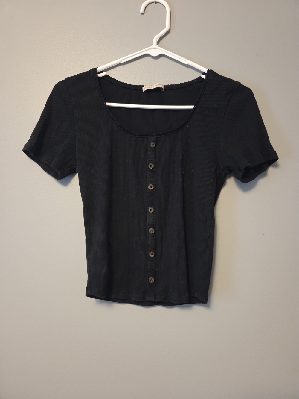 Active USA Black Button-Front Crop Top